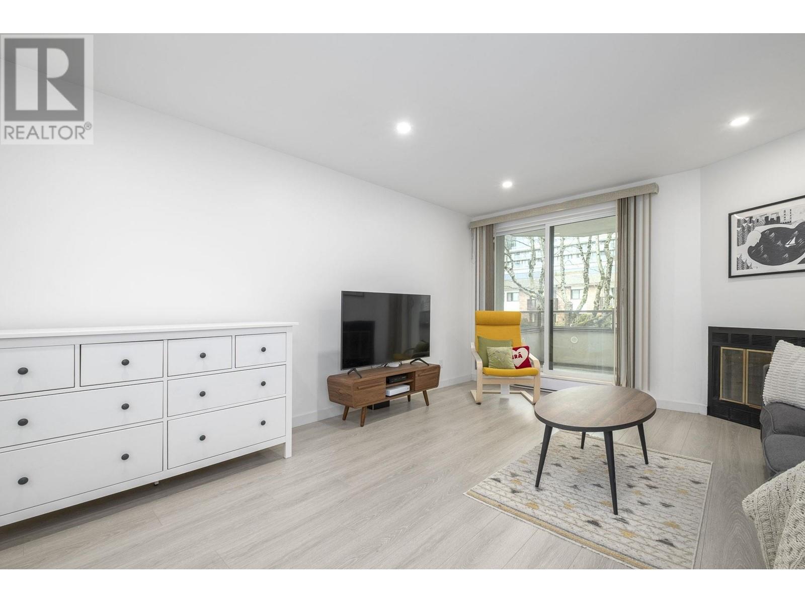 203 145 E 12th Street, North Vancouver, British Columbia  V7L 2J3 - Photo 8 - R2983888
