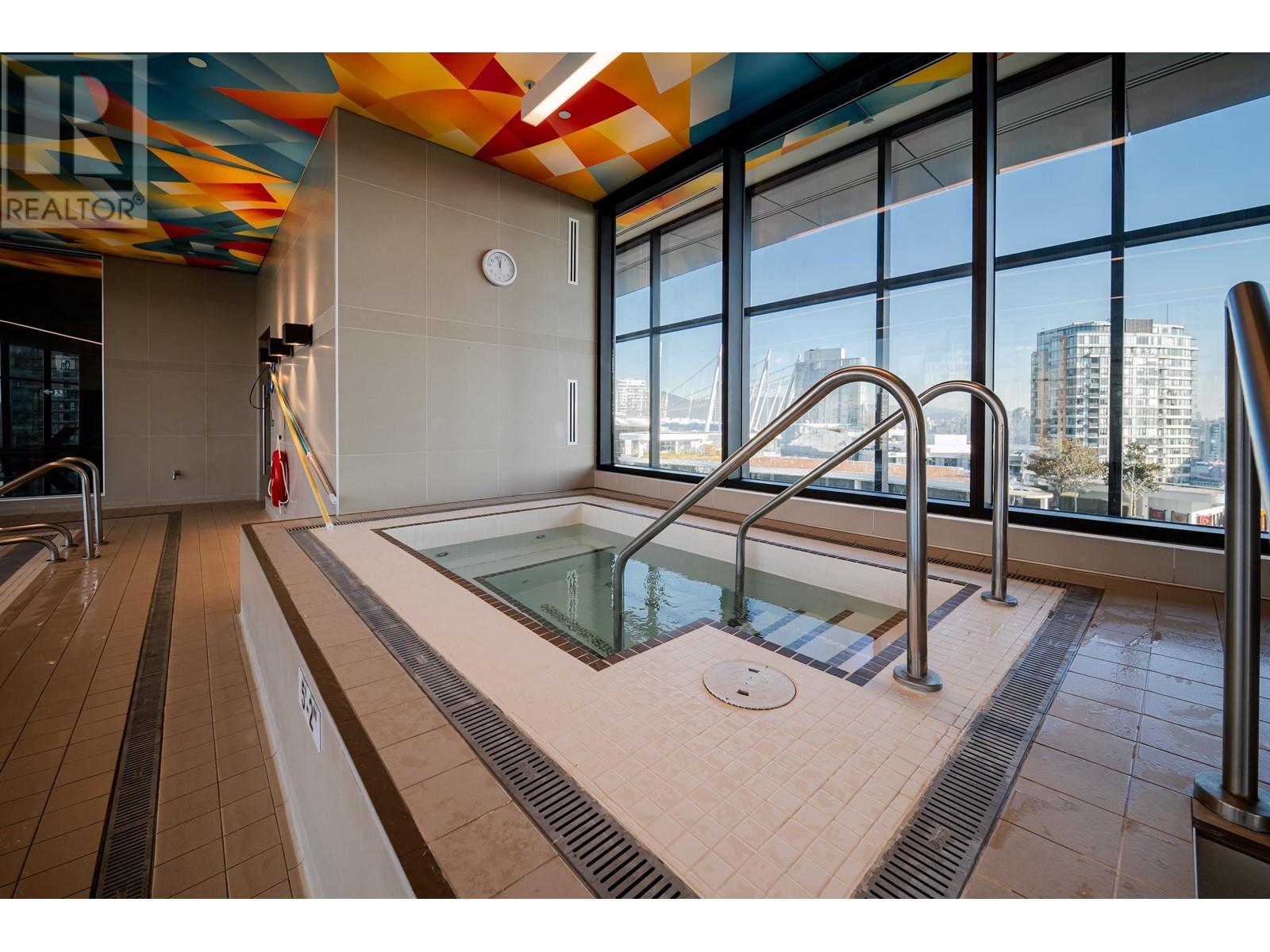 Listing Picture 19 of 28 : 2705 89 NELSON STREET, Vancouver / 溫哥華 - 魯藝地產 Yvonne Lu Group - MLS Medallion Club Member