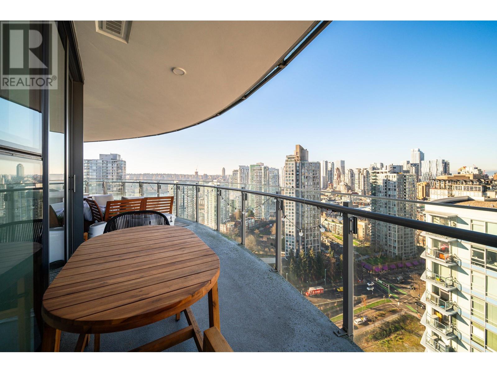 Listing Picture 15 of 28 : 2705 89 NELSON STREET, Vancouver / 溫哥華 - 魯藝地產 Yvonne Lu Group - MLS Medallion Club Member