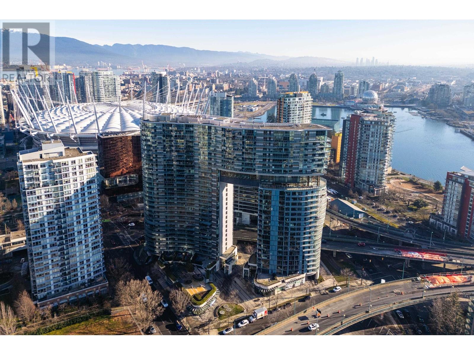 Listing Picture 27 of 28 : 2705 89 NELSON STREET, Vancouver / 溫哥華 - 魯藝地產 Yvonne Lu Group - MLS Medallion Club Member