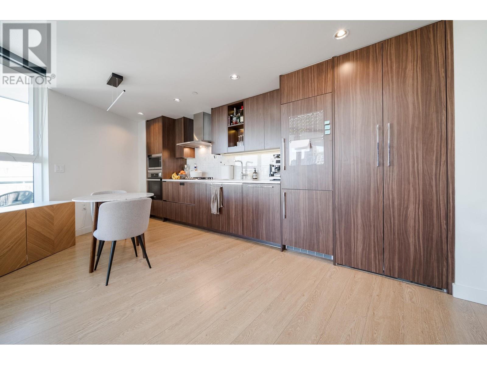 Listing Picture 5 of 28 : 2705 89 NELSON STREET, Vancouver / 溫哥華 - 魯藝地產 Yvonne Lu Group - MLS Medallion Club Member