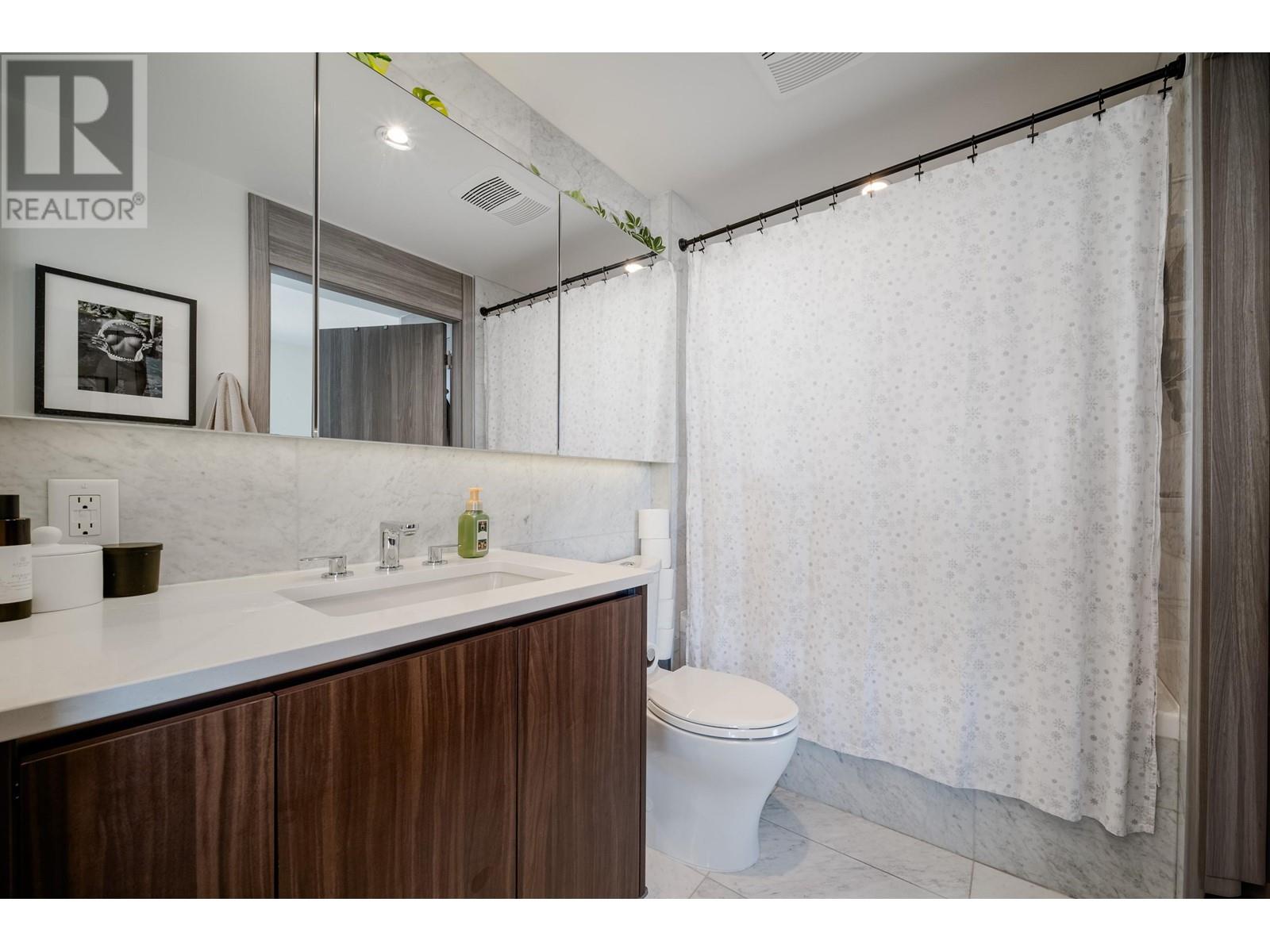 Listing Picture 9 of 28 : 2705 89 NELSON STREET, Vancouver / 溫哥華 - 魯藝地產 Yvonne Lu Group - MLS Medallion Club Member