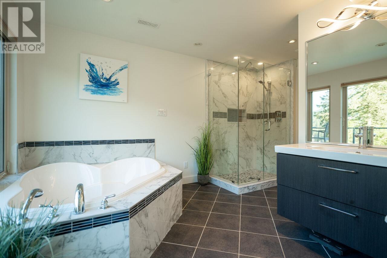 4682 Eastridge Road, North Vancouver, British Columbia  V7G 1K4 - Photo 30 - R2983855