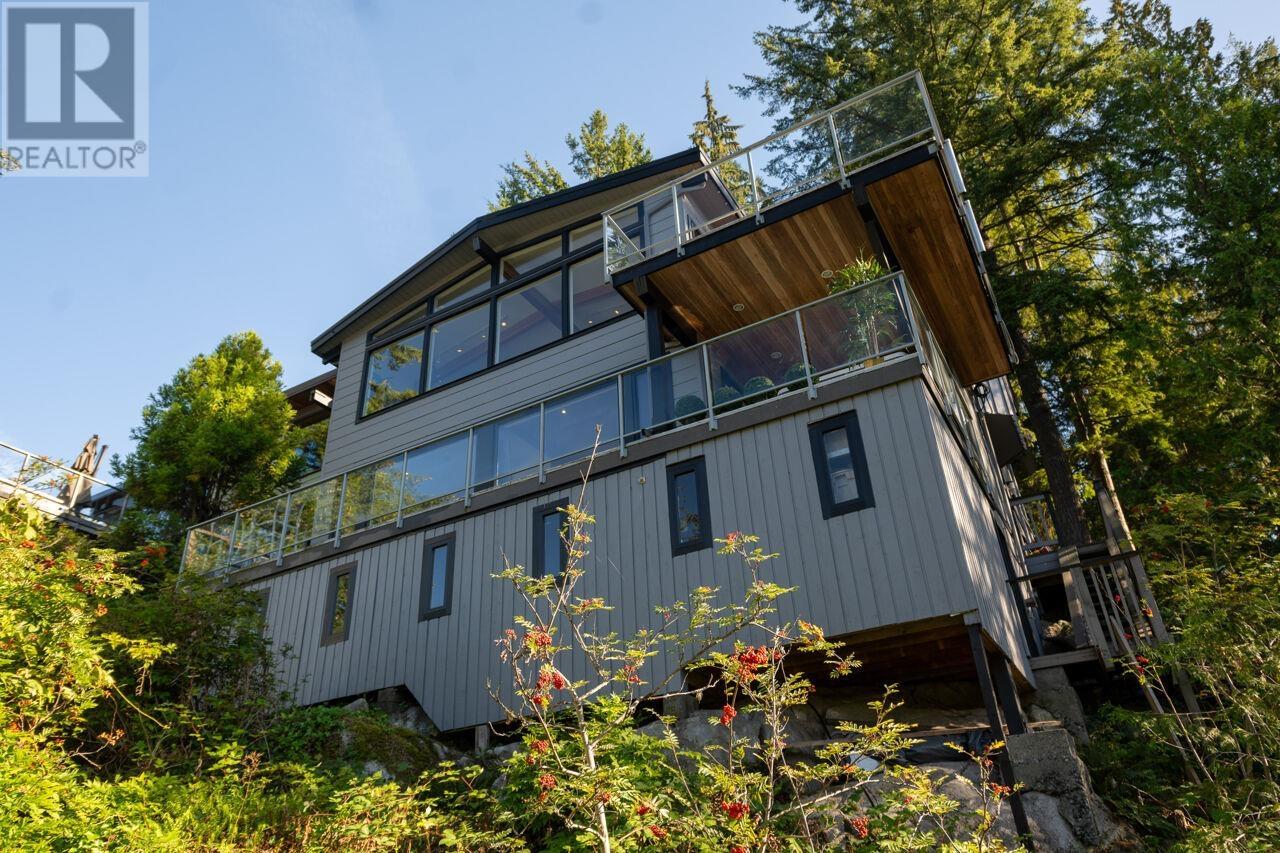 4682 Eastridge Road, North Vancouver, British Columbia  V7G 1K4 - Photo 5 - R2983855