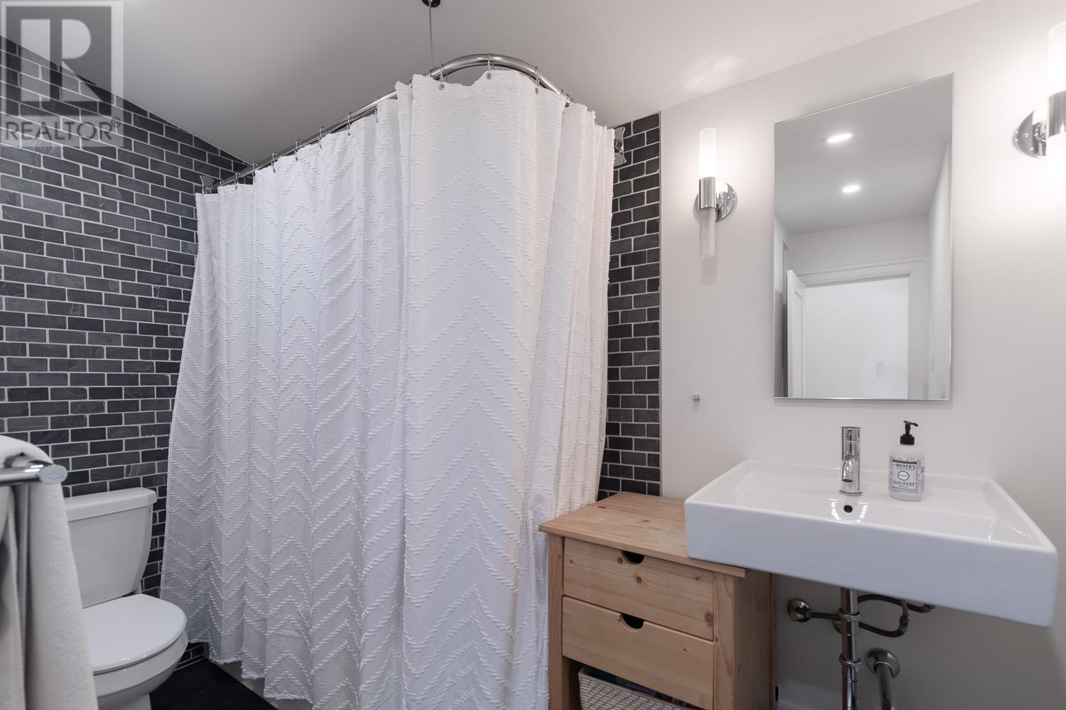 2037 Quilchena Crescent, Vancouver, British Columbia  V6M 1E2 - Photo 21 - R2983866