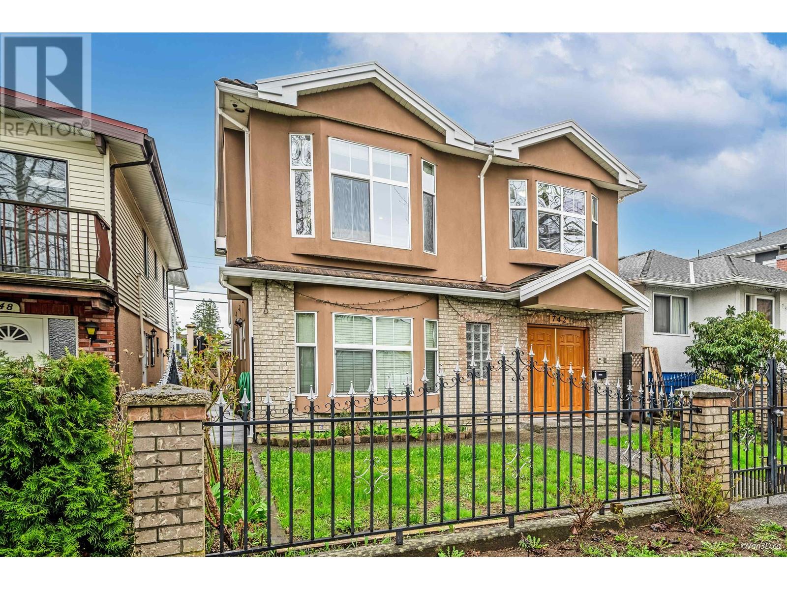 Property at 742 E 51ST AVENUE image 3