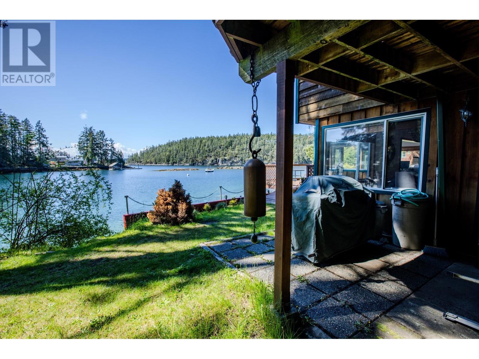 5446 Secret Cove Road, Halfmoon Bay, British Columbia  V7Z 1B7 - Photo 6 - R2983884