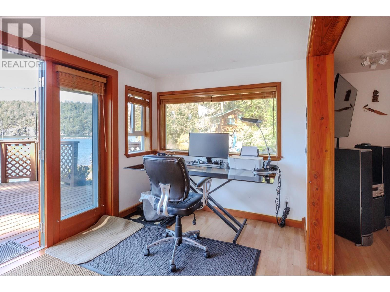 5446 Secret Cove Road, Halfmoon Bay, British Columbia  V7Z 1B7 - Photo 8 - R2983884