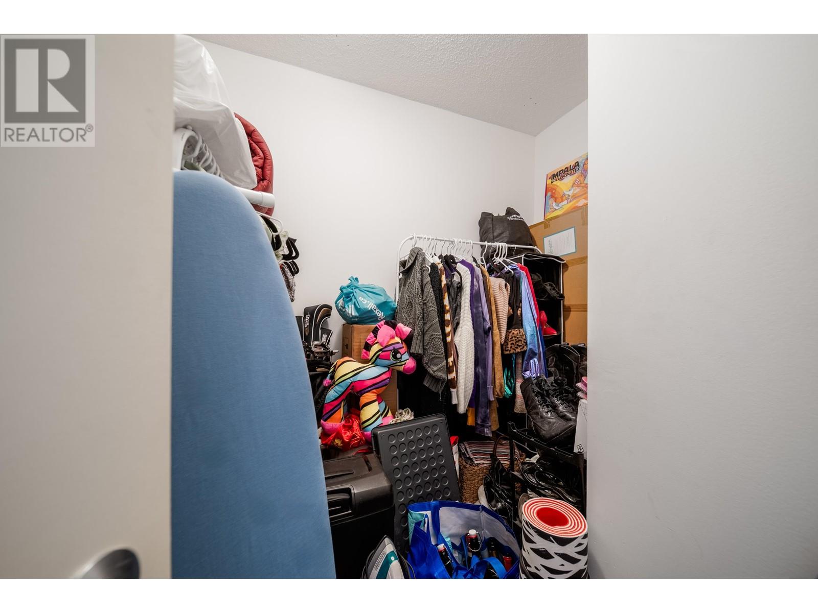 Listing Picture 15 of 35 : 1907 938 SMITHE STREET, Vancouver / 溫哥華 - 魯藝地產 Yvonne Lu Group - MLS Medallion Club Member