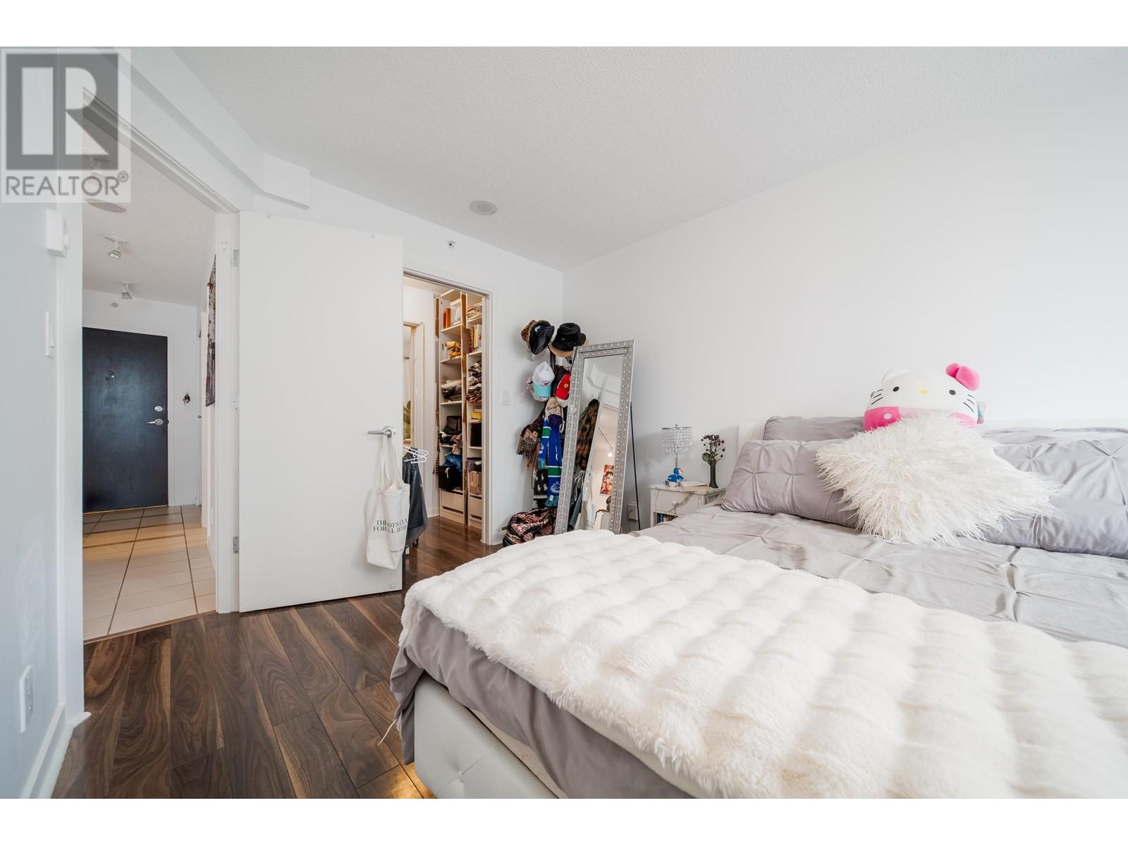 Listing Picture 10 of 35 : 1907 938 SMITHE STREET, Vancouver / 溫哥華 - 魯藝地產 Yvonne Lu Group - MLS Medallion Club Member