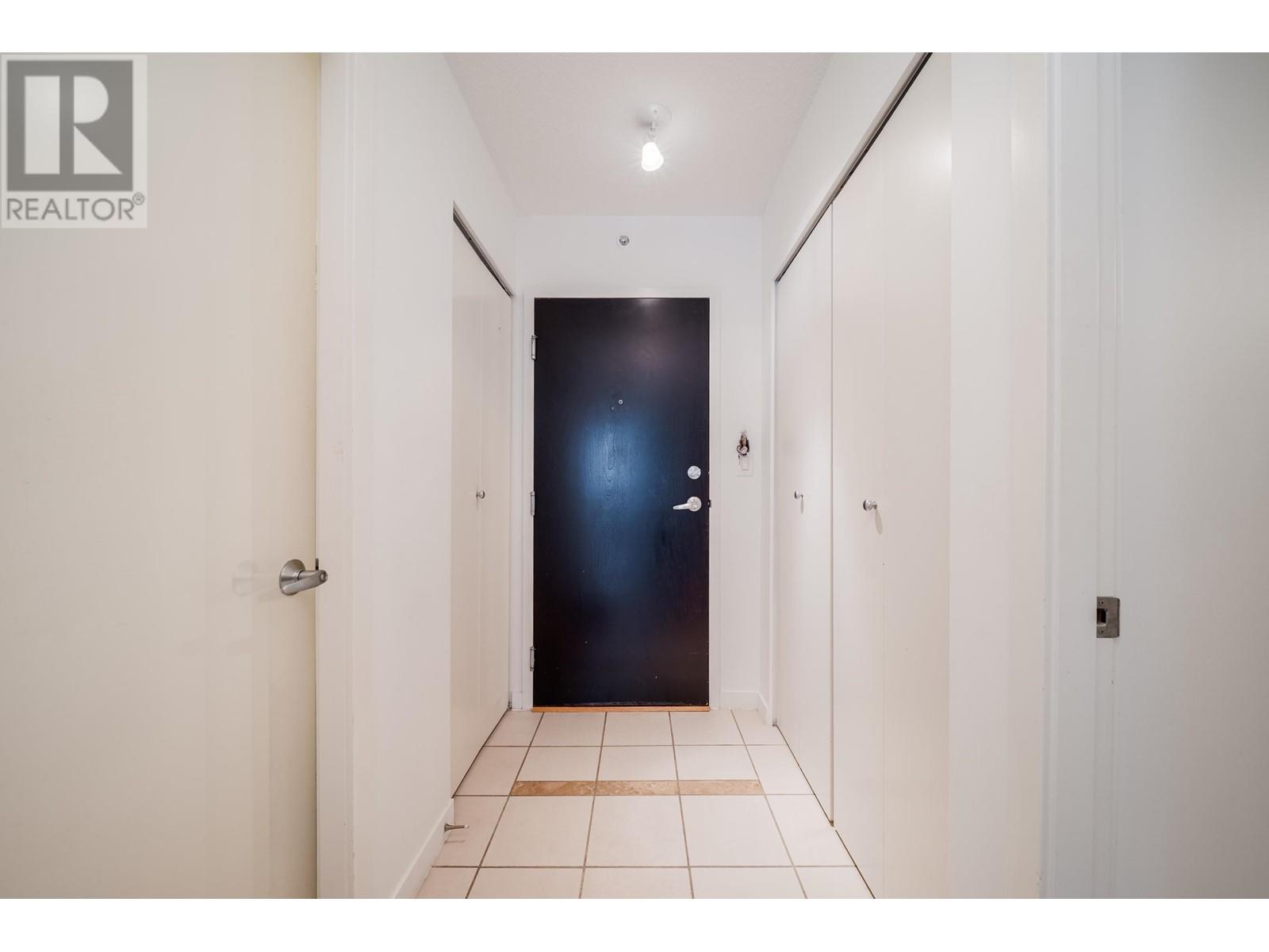 Listing Picture 14 of 35 : 1907 938 SMITHE STREET, Vancouver / 溫哥華 - 魯藝地產 Yvonne Lu Group - MLS Medallion Club Member