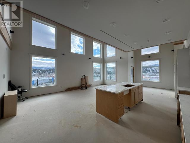 605-2240 2nd Avenue, Whitehorse, Yukon  Y1A 1C8 - Photo 2 - 16223