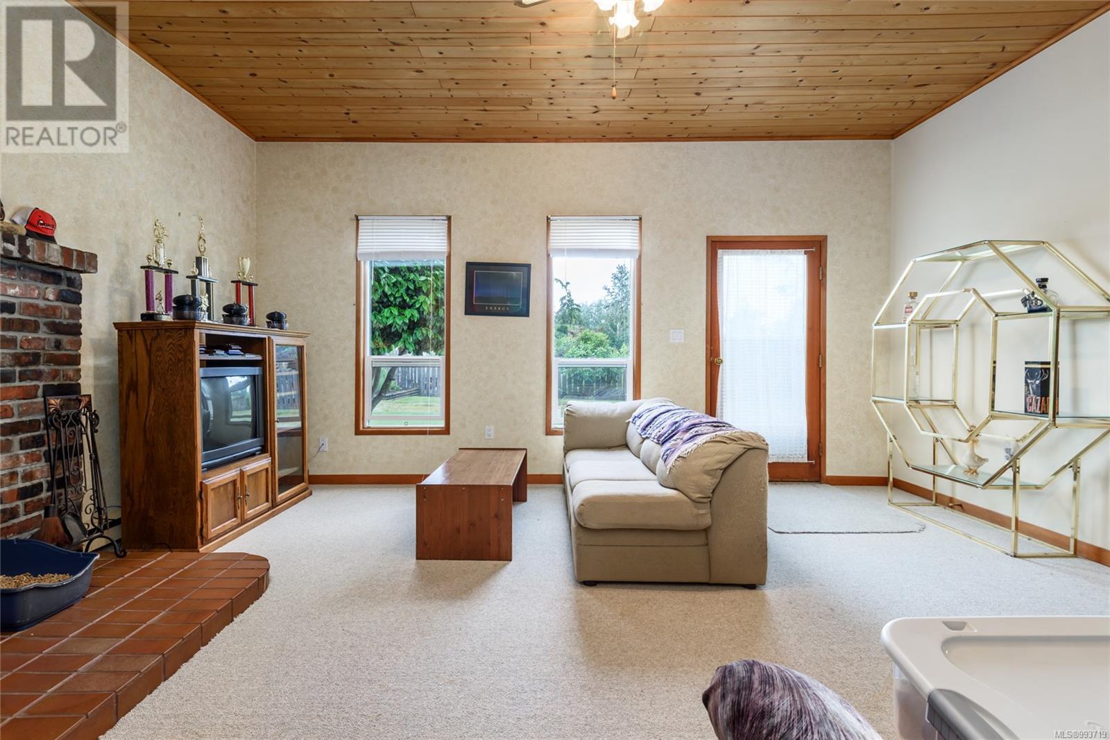 Property at 1267 Don Rd image 4