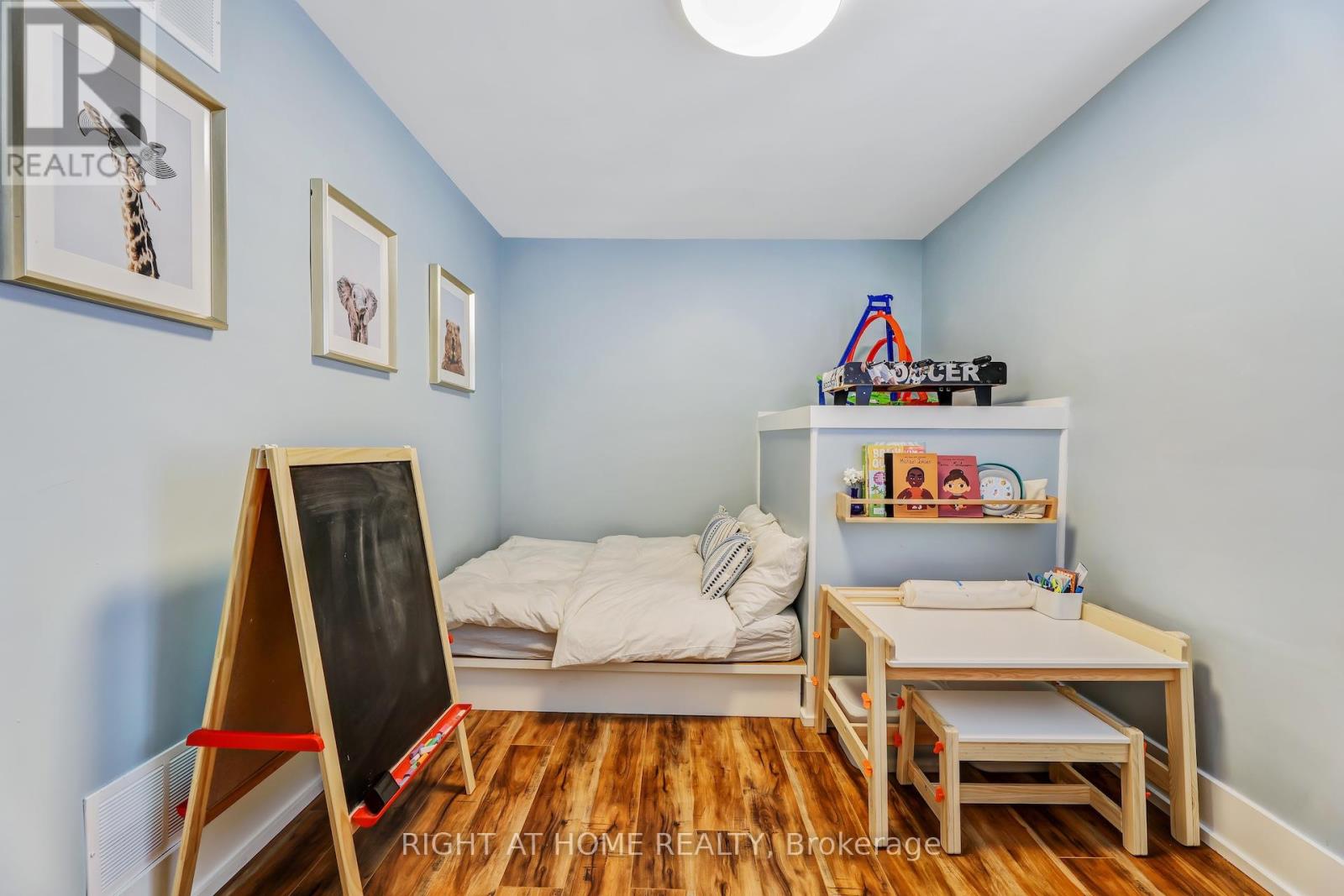 18 Hollydene Road, Toronto, Ontario  M1L 2A6 - Photo 16 - E12052071