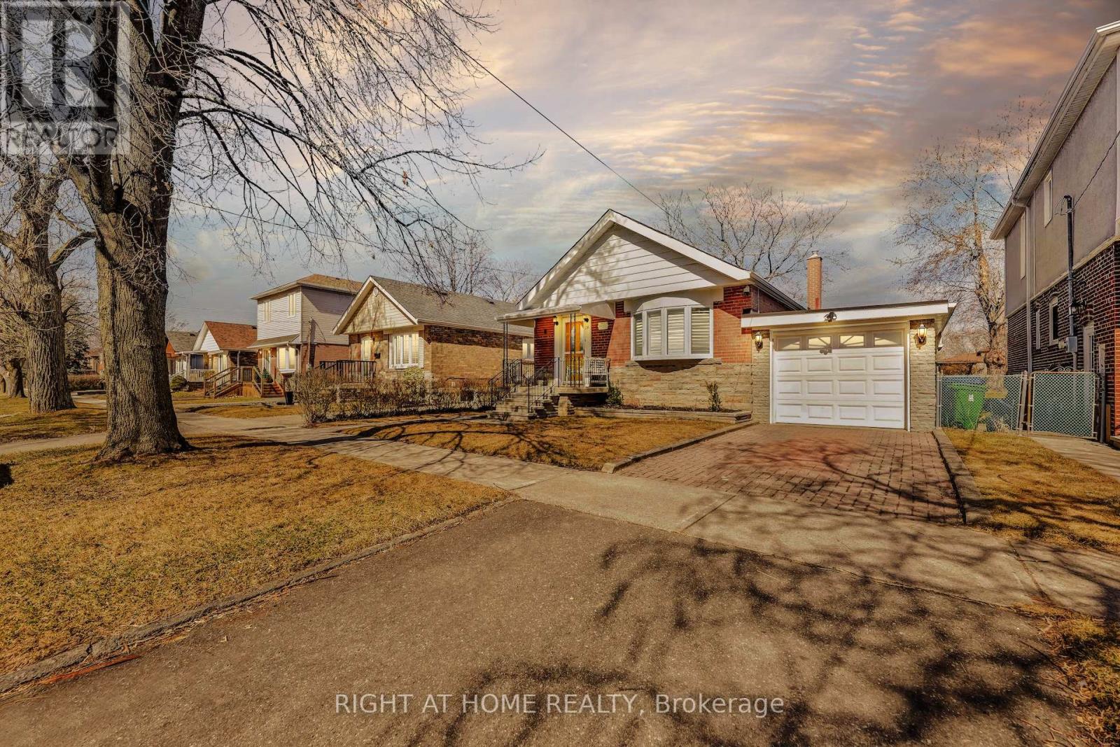 Property at 18 HOLLYDENE ROAD image 2