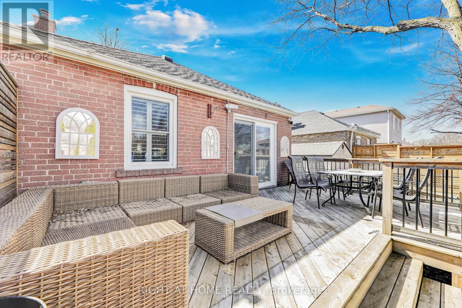 18 Hollydene Road, Toronto, Ontario  M1L 2A6 - Photo 37 - E12052071