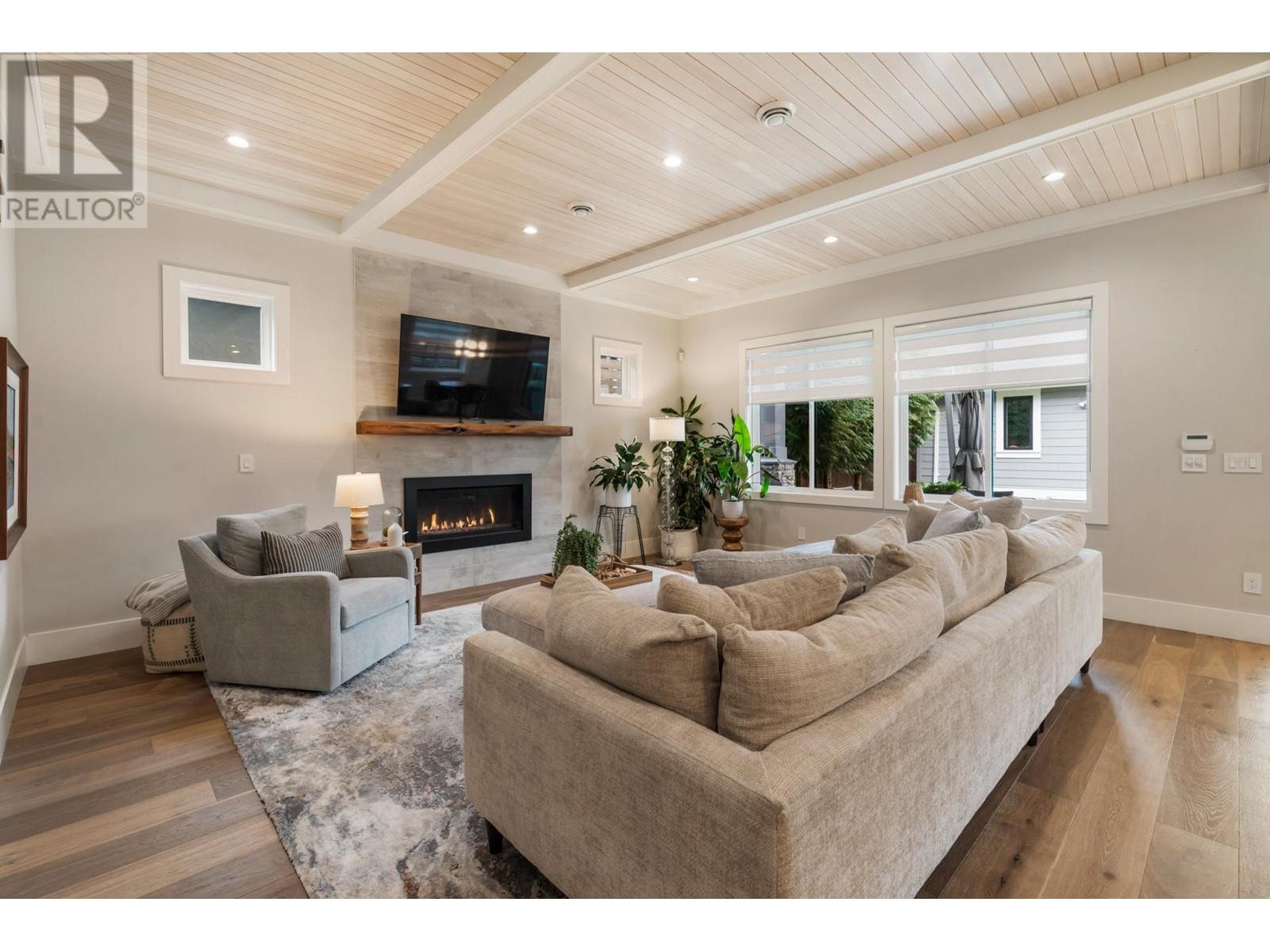 Property at 1745 ENDERBY AVENUE image 2