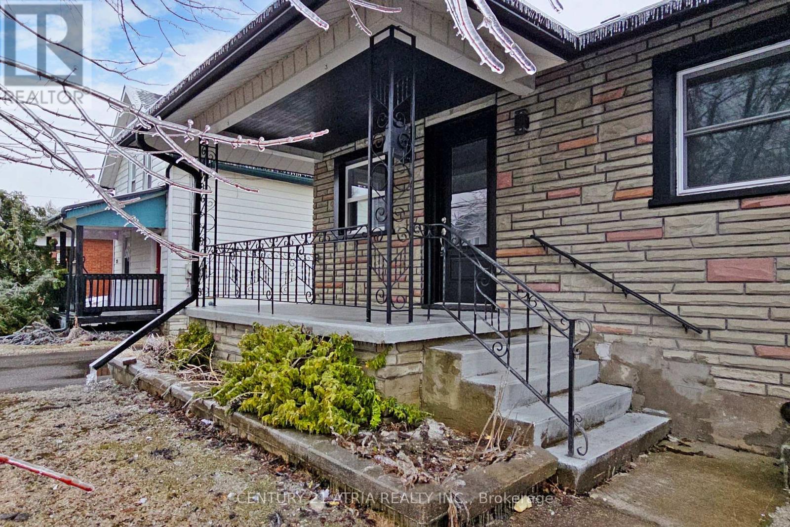 Property at 737 LOCK STREET image 2