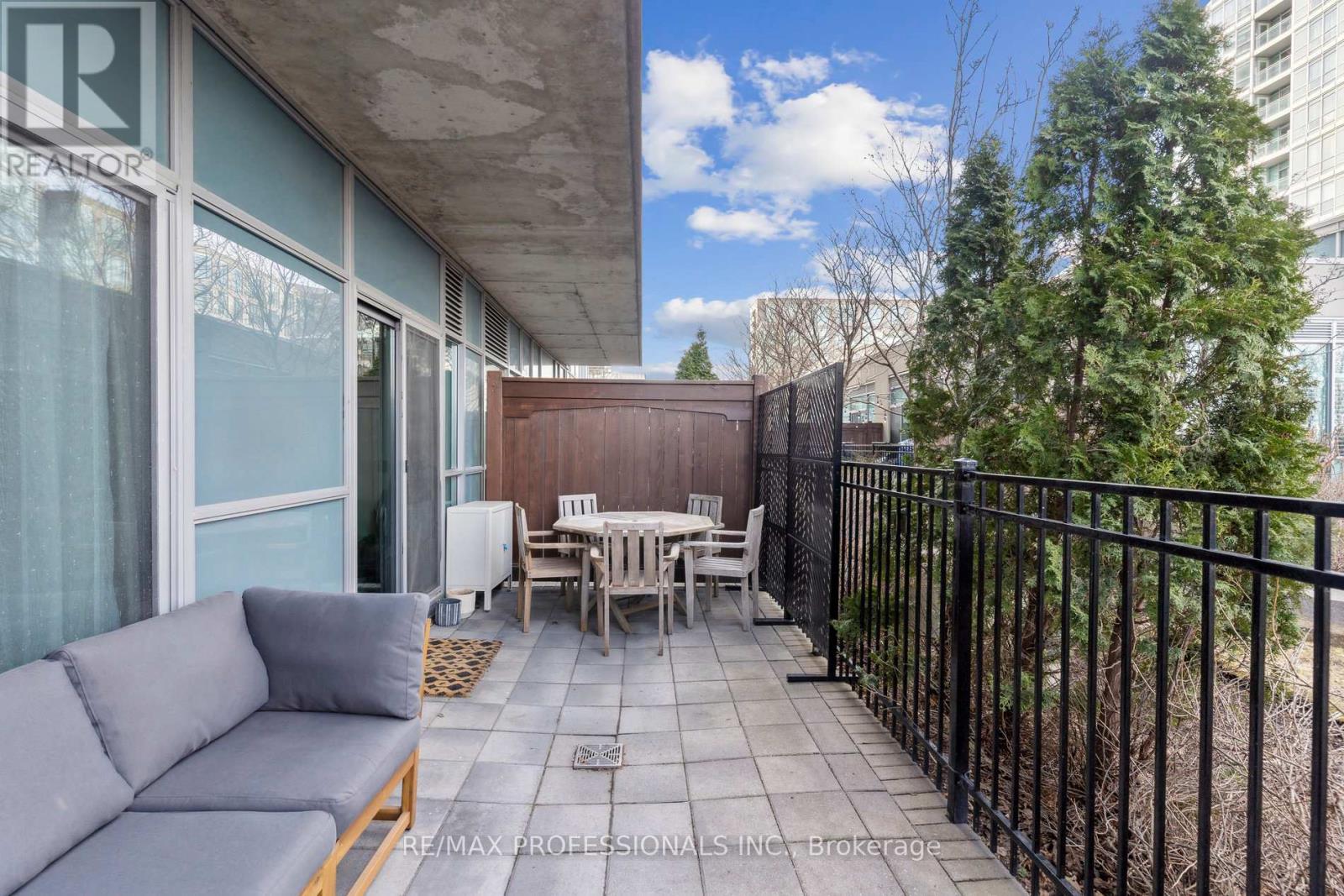 434 - 165 Legion Road N, Toronto, Ontario  M8Y 0A1 - Photo 22 - W12052058