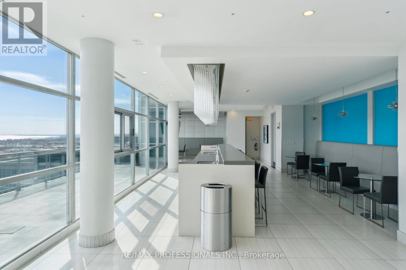 434 - 165 Legion Road N, Toronto, Ontario  M8Y 0A1 - Photo 24 - W12052058