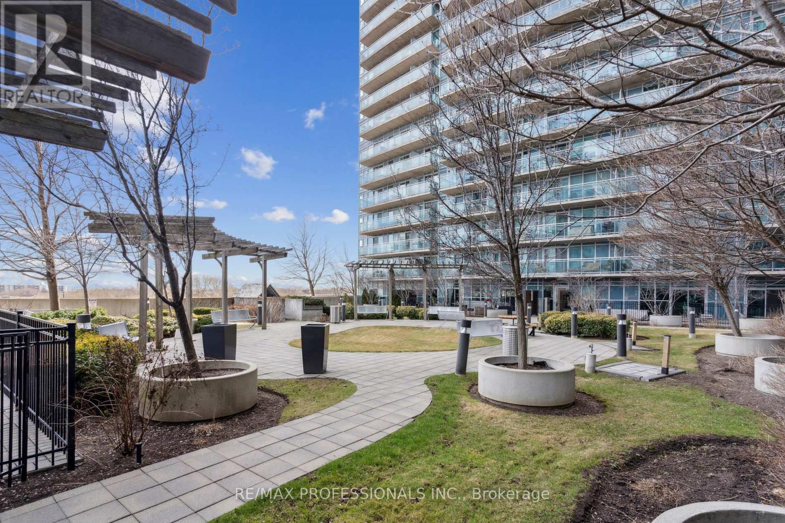 434 - 165 Legion Road N, Toronto, Ontario  M8Y 0A1 - Photo 31 - W12052058
