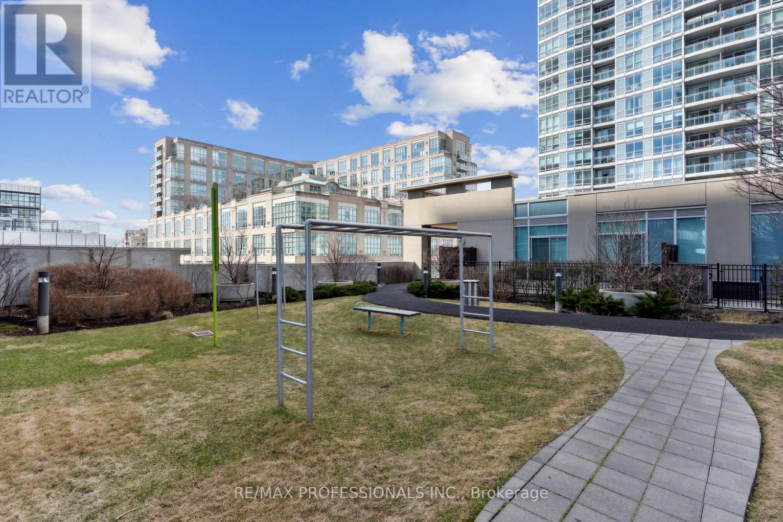434 - 165 Legion Road N, Toronto, Ontario  M8Y 0A1 - Photo 39 - W12052058