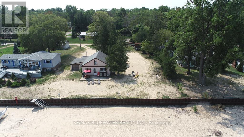 6290 WILLIAM STREET, Lambton Shores, Ontario
