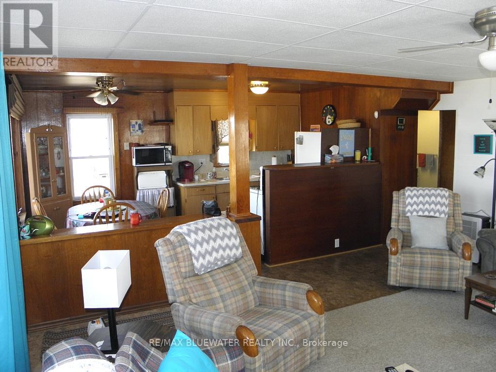 6290 William Street, Lambton Shores, Ontario  N0N 1J0 - Photo 23 - X12052114