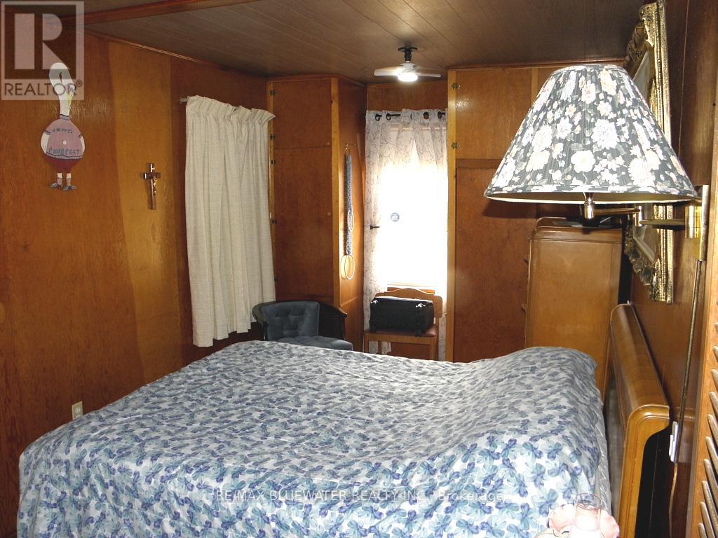 6290 William Street, Lambton Shores, Ontario  N0N 1J0 - Photo 24 - X12052114