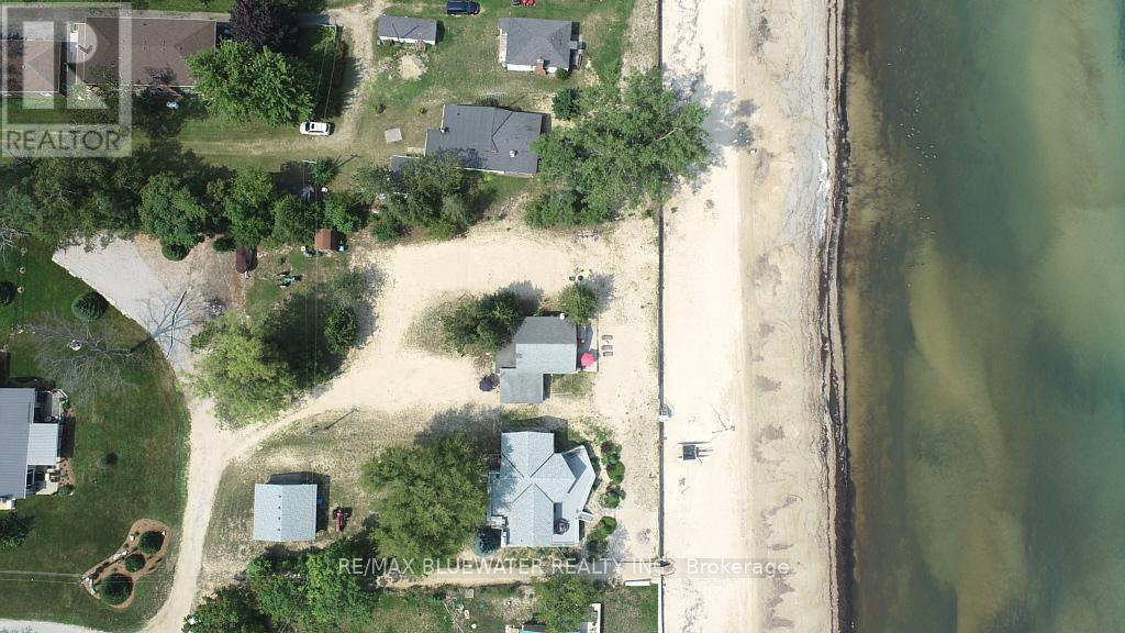 6290 William Street, Lambton Shores, Ontario  N0N 1J0 - Photo 39 - X12052114