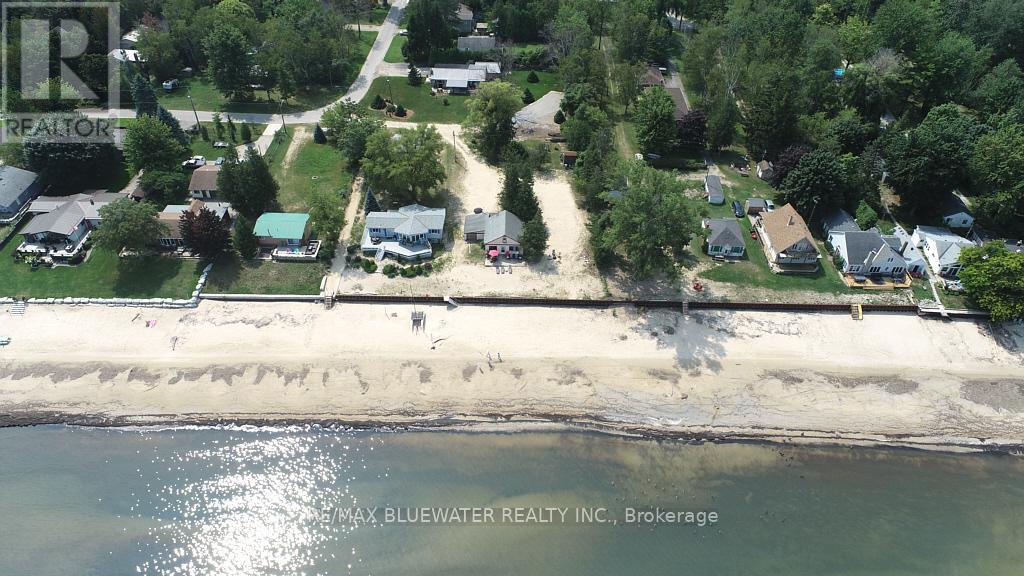 6290 William Street, Lambton Shores, Ontario  N0N 1J0 - Photo 40 - X12052114