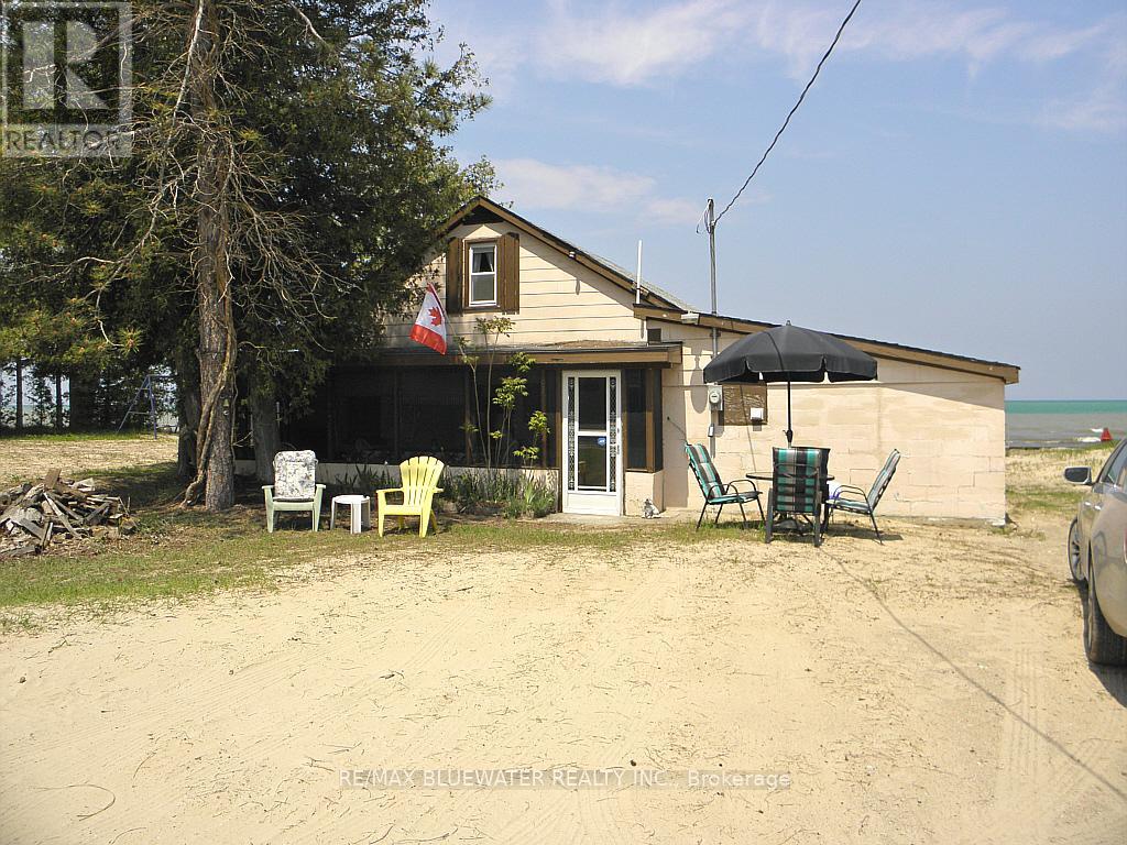 6290 William Street, Lambton Shores, Ontario  N0N 1J0 - Photo 6 - X12052114