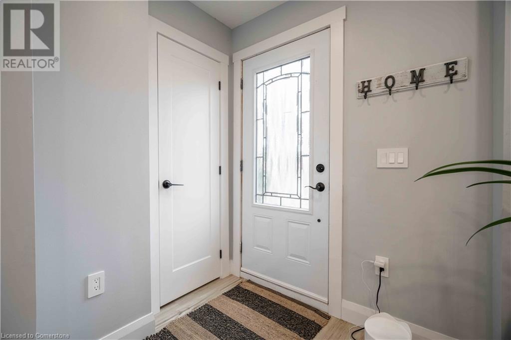 Property at 8 BANFF Drive image 4
