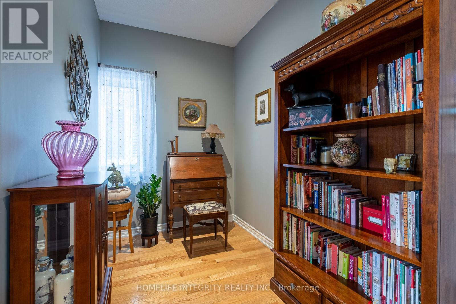 Property at 171 GOLD PARK GATE image 4