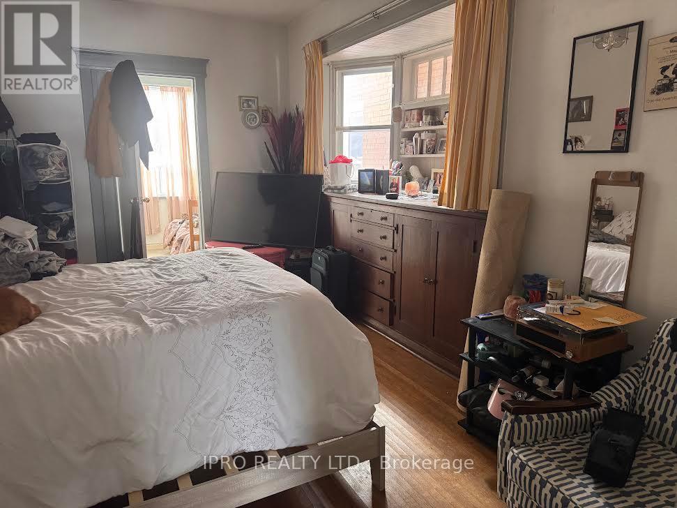 Property at 39 HUMBERSIDE AVENUE image 5