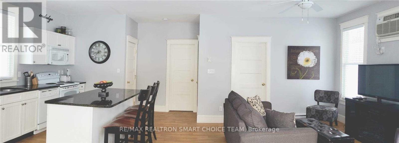 Property at 26 MEADOW VIEW LANE image 4