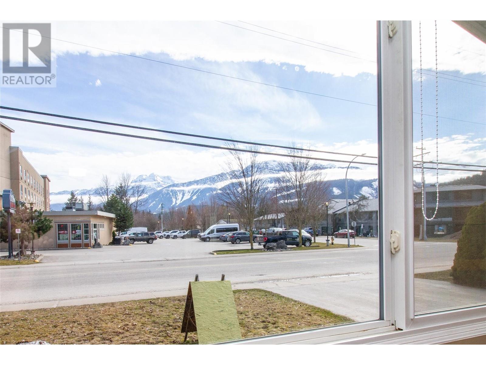 1924 Laforme Boulevard, Revelstoke, British Columbia  V0E 2S0 - Photo 9 - 10341323