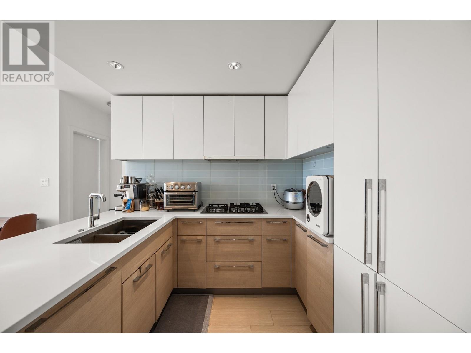 3001 1188 Pinetree Way, Coquitlam, British Columbia  V3B 0K9 - Photo 2 - R2983895