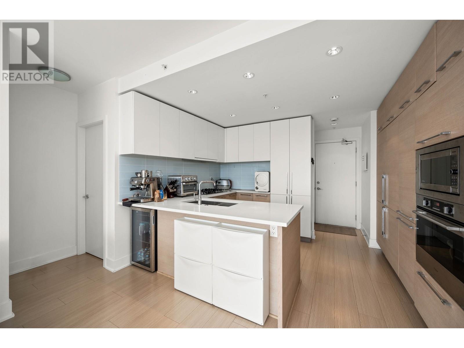 3001 1188 Pinetree Way, Coquitlam, British Columbia  V3B 0K9 - Photo 3 - R2983895