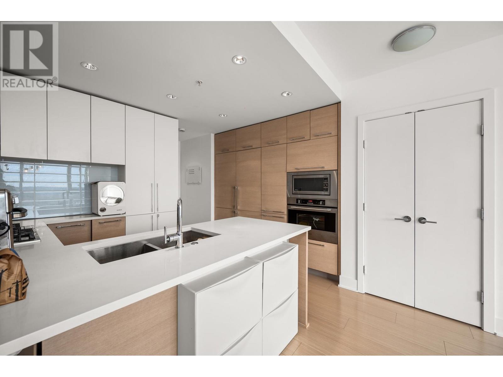 3001 1188 Pinetree Way, Coquitlam, British Columbia  V3B 0K9 - Photo 4 - R2983895