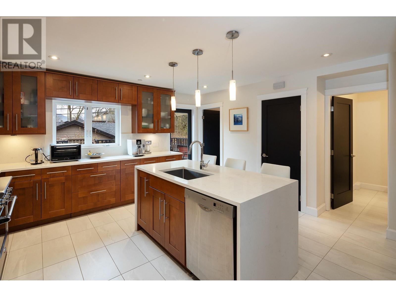 1927-1931 E 7th Avenue, Vancouver, British Columbia  V5N 1S3 - Photo 12 - R2983963