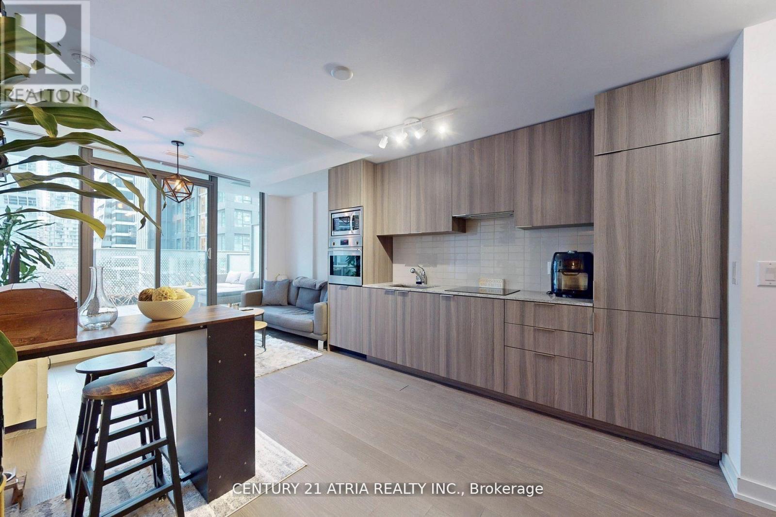 612 - 11 Wellesley Street W, Toronto, Ontario  M4Y 0G4 - Photo 16 - C12052176