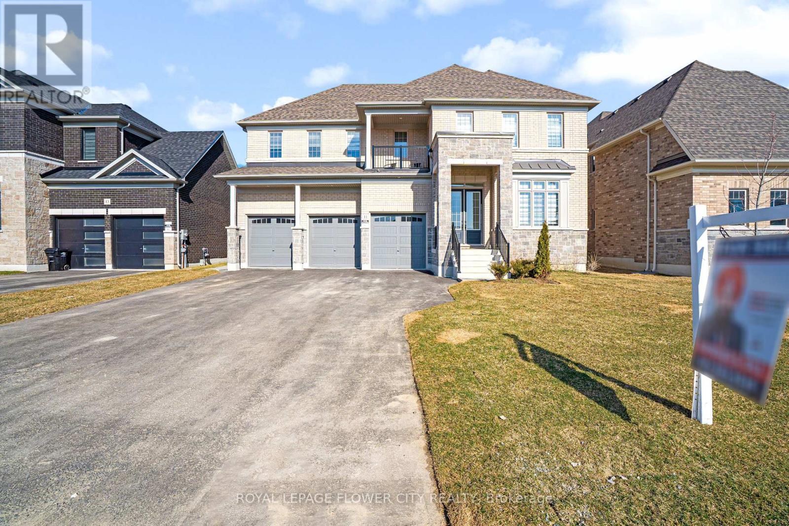 Property at 11 WINTERGREEN LANE N image 1