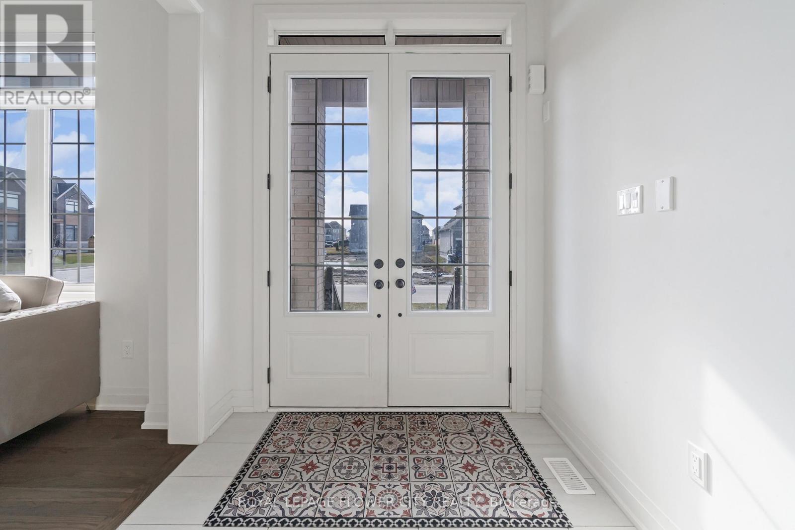 Property at 11 WINTERGREEN LANE N image 3