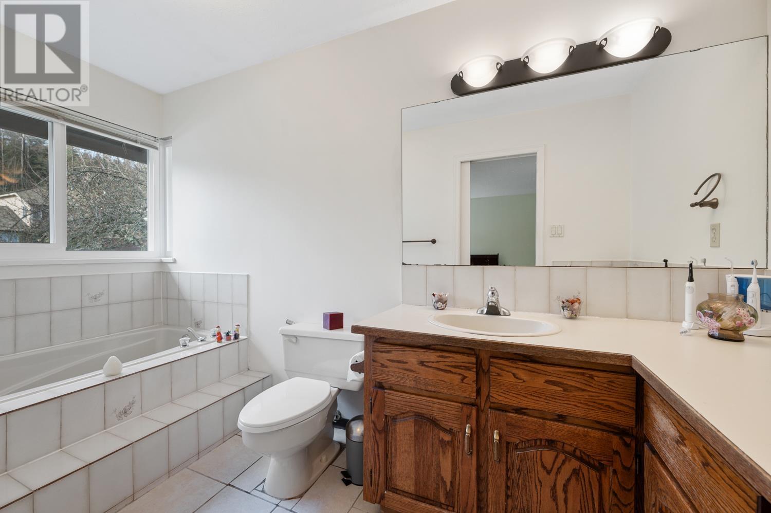 2446 Tempe Knoll Drive, North Vancouver, British Columbia  V7N 4J1 - Photo 17 - R2983932