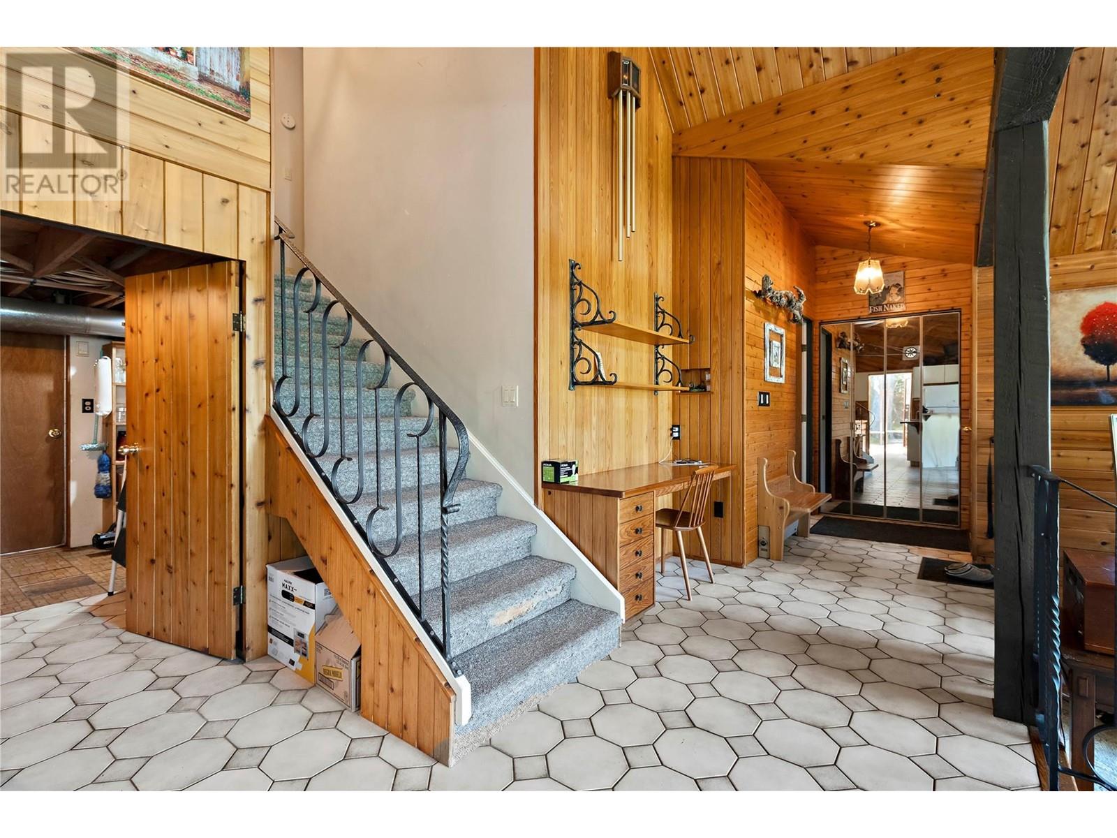 Property at 5508 Eagle Bay Road image 4