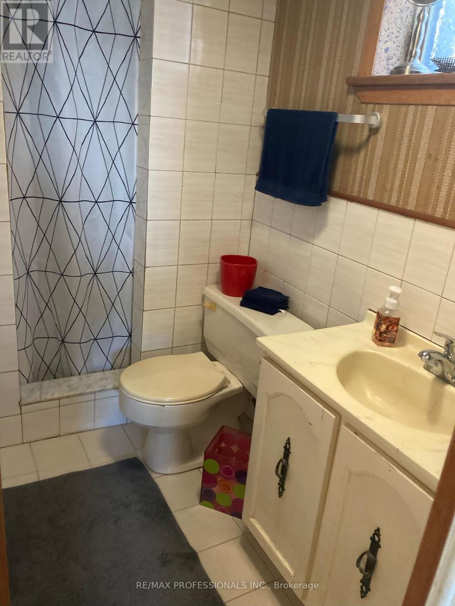 997 Islington Avenue, Toronto, Ontario  M8Z 4R2 - Photo 10 - W12052208
