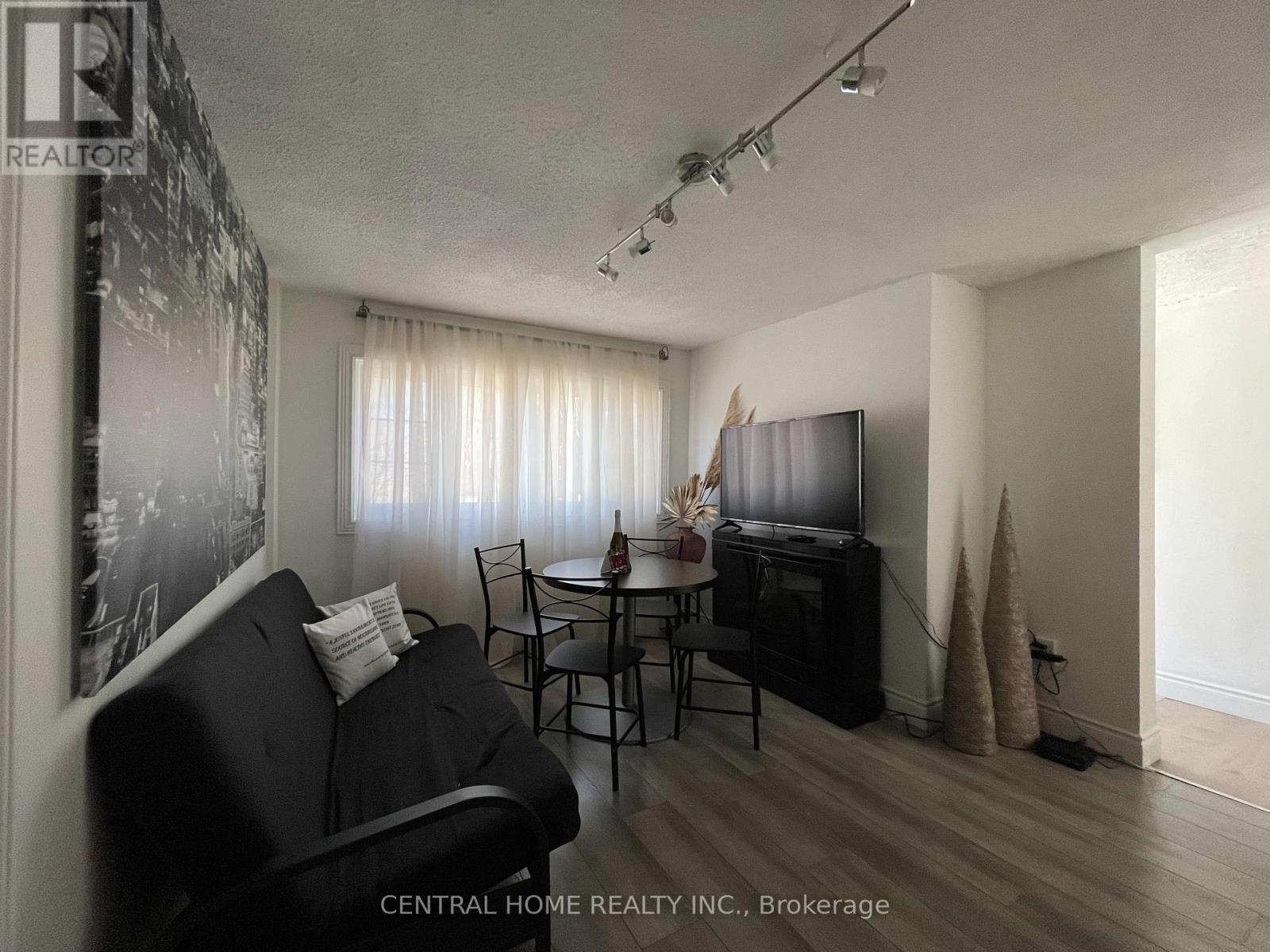 6068 Drummond Road, Niagara Falls, Ontario  L2G 4M2 - Photo 17 - X12052222