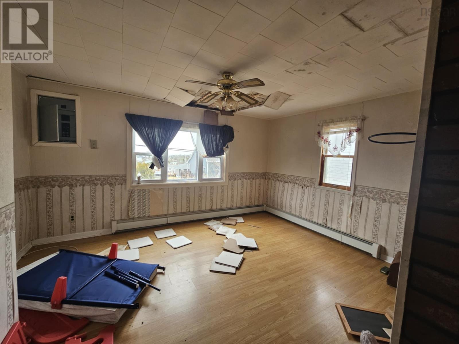 3 Verrier Crescent, Louisbourg, Nova Scotia  B1C 2K2 - Photo 4 - 202506324