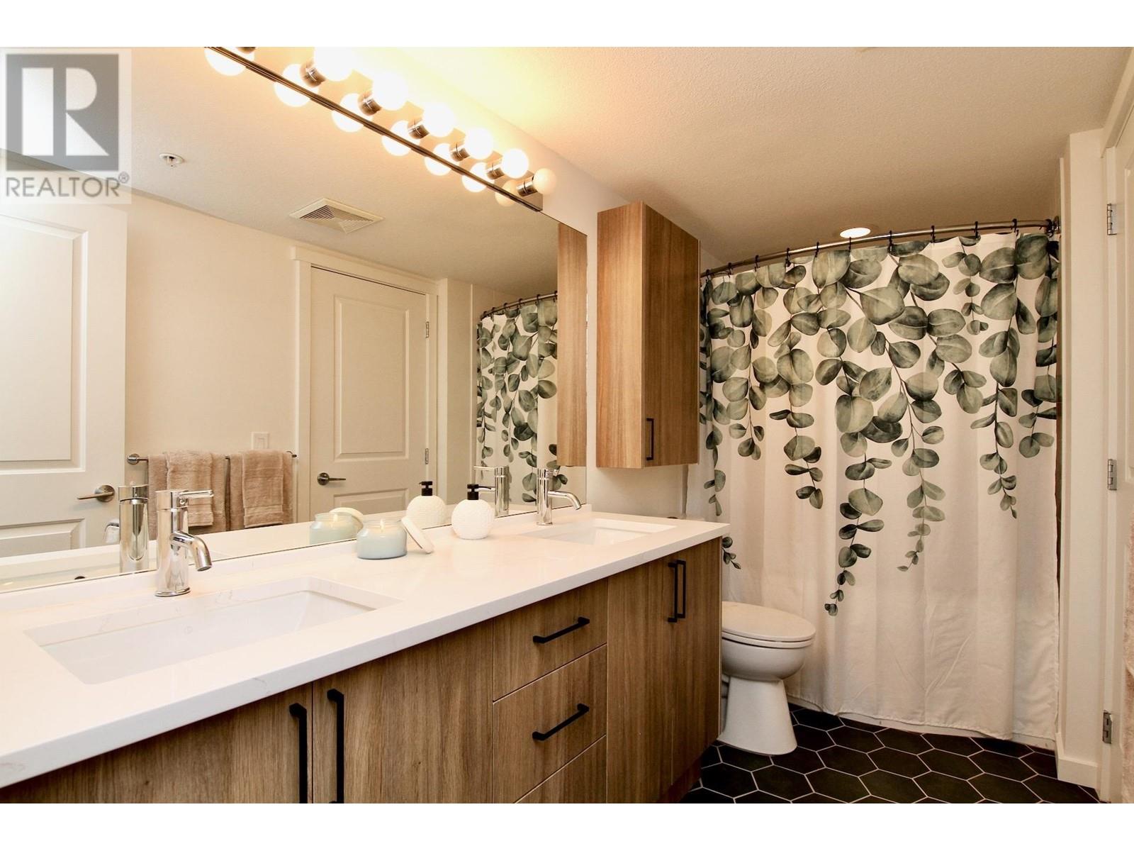 317 700 Klahanie Drive, Port Moody, British Columbia  V3H 5L3 - Photo 17 - R2983993